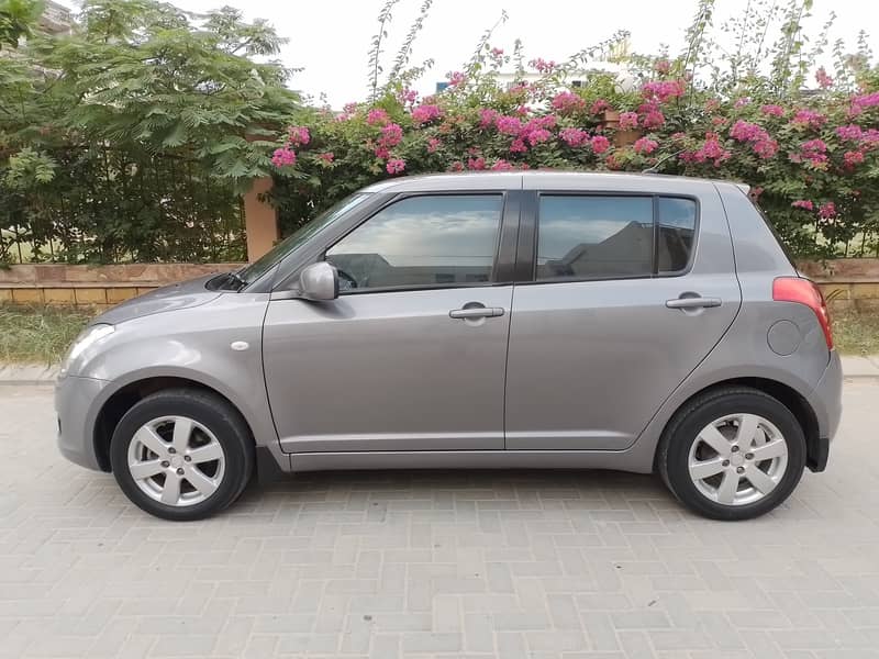 Suzuki Swift 2019 1.3DLX Full Original 4