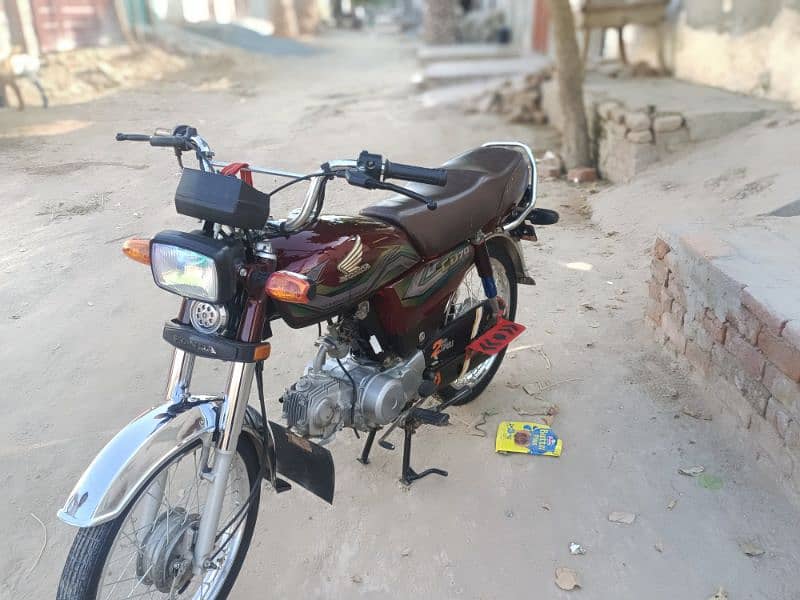 Honda CD 70 for sale urgent 7