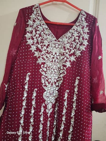 women Party cloths ,urgent sale contact whatsappp 2