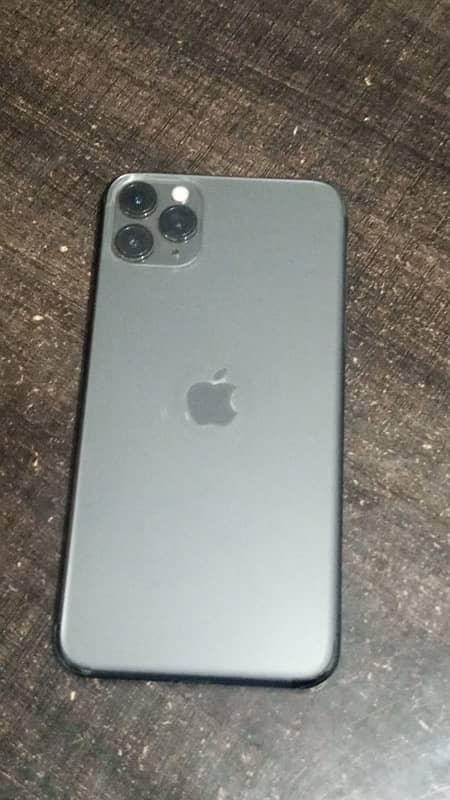 iPhone 11 Pro Max 1