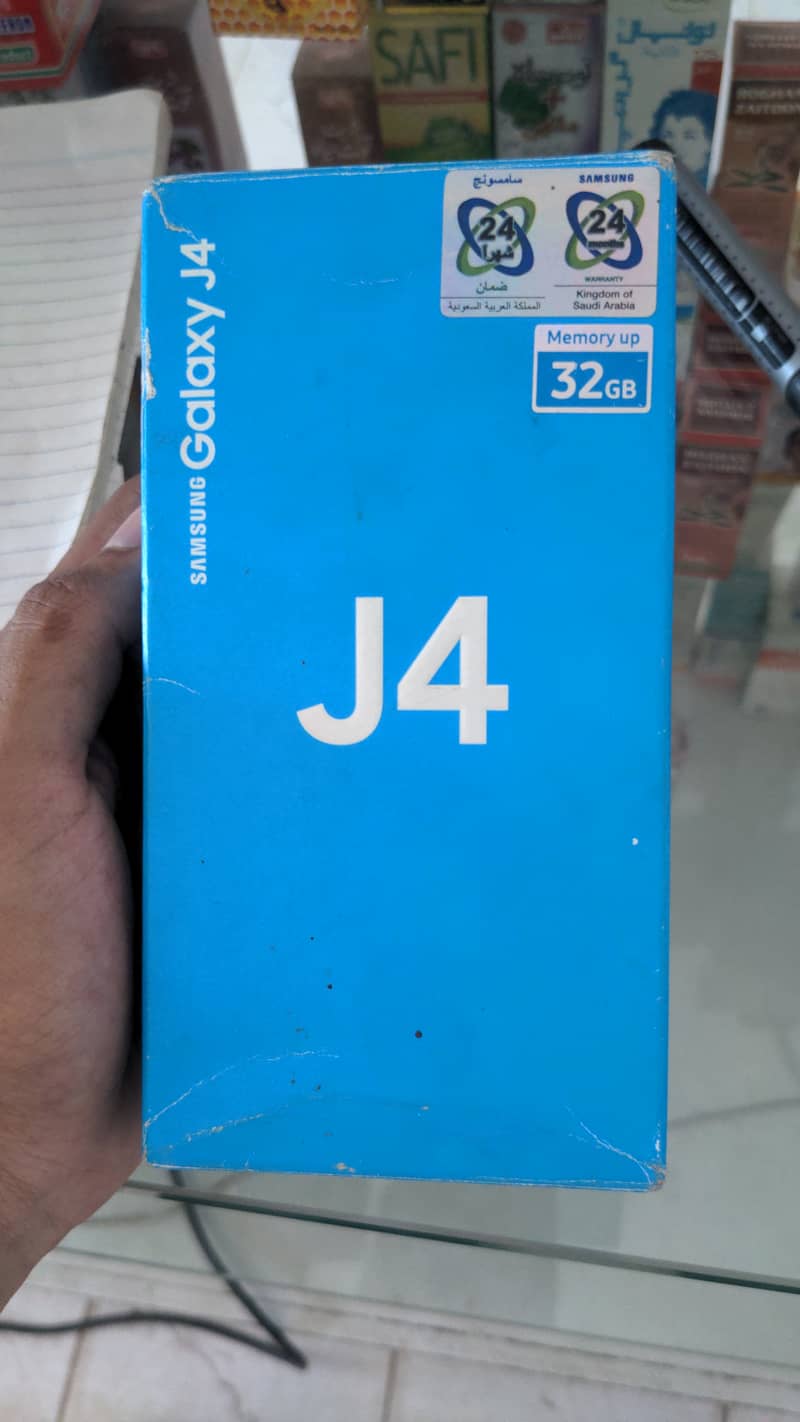 Samsung Galaxy J4 with Box 6