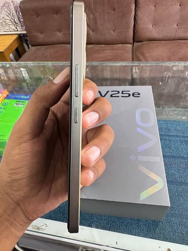 Vivo v25e complete box 4