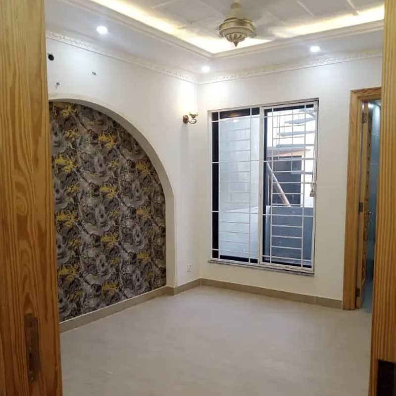 10 marla house for sale in paragon city lahore 12