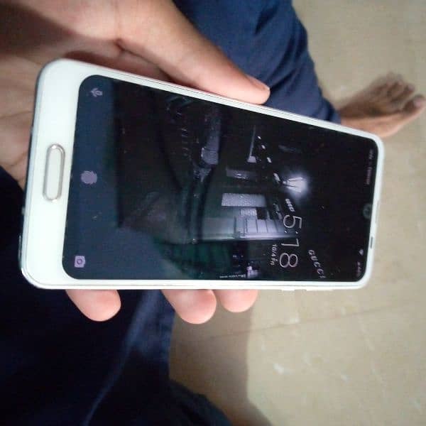 Aquos r2 non pta back glass broken 1