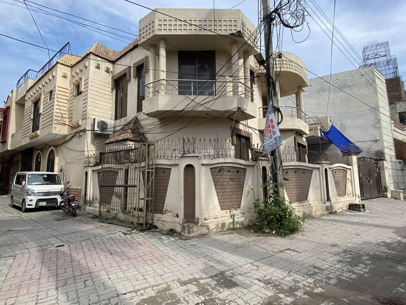 Corner House For Sale In Khan Mehal Road. 2