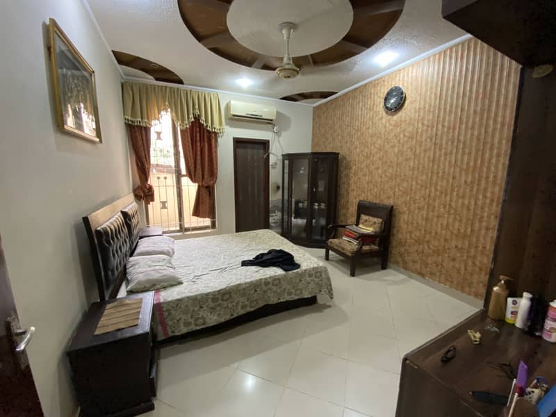 Corner House For Sale In Khan Mehal Road. 4