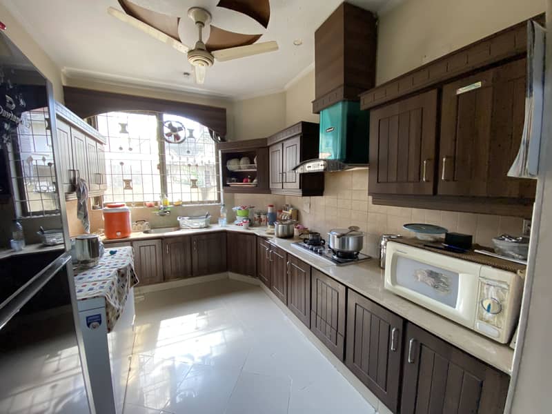 Corner House For Sale In Khan Mehal Road. 8