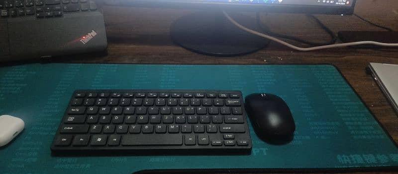 Wireless keyboard and mouse for sell 1