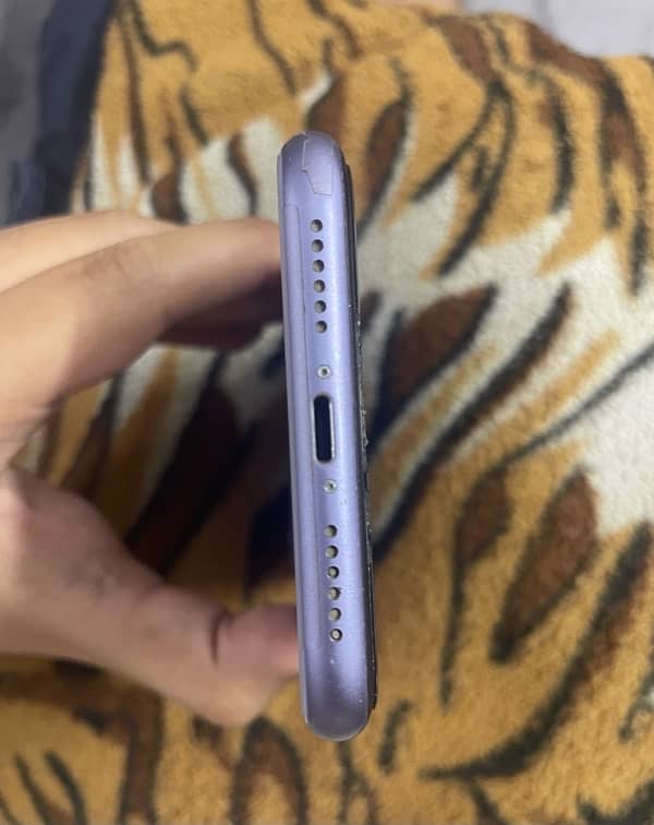 iPhone 11 - 128 GB - With Box - Non PTA 4