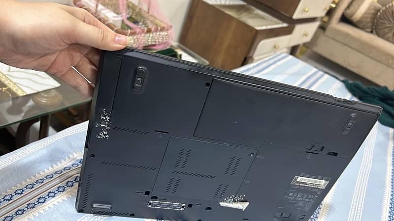 Lenovo laptop 4gb urgent sale 3