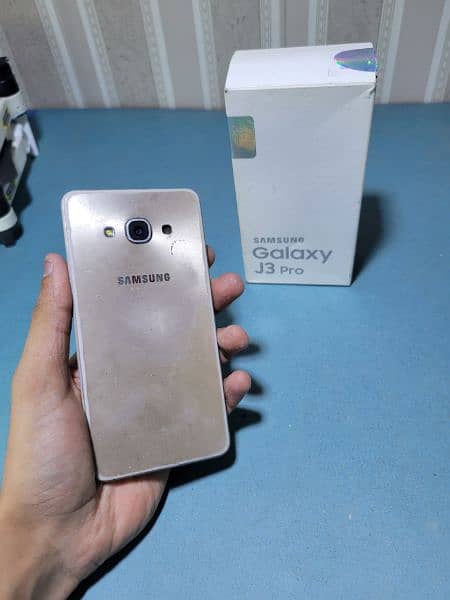 Samsung j3 pro with box 2