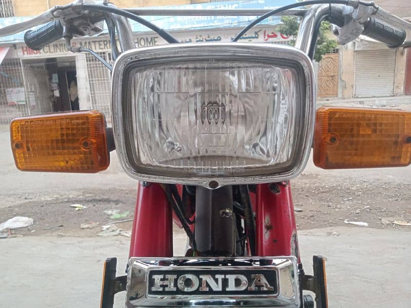 Honda c d 70 1