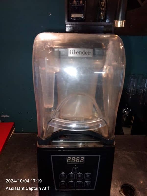 Commercial Blender machine. 9