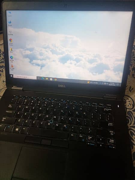 Asus laptop I5 6th gen in a good condition. 8