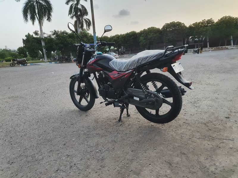 Suzuki 150 GR150 Model 2022 Brand New Condition, Just 3000 KM Millage 12