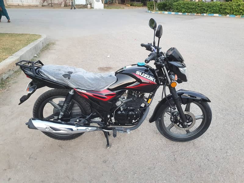 Suzuki 150 GR150 Model 2022 Brand New Condition, Just 3000 KM Millage 14