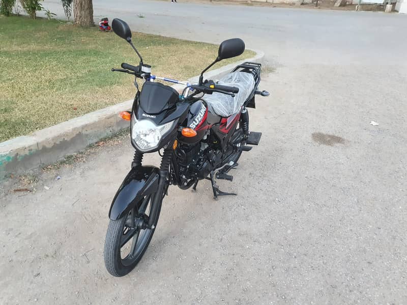 Suzuki 150 GR150 Model 2022 Brand New Condition, Just 3000 KM Millage 16