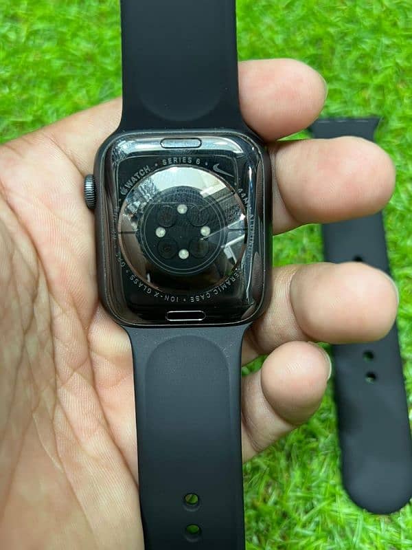 Apple watch series 6 44mm nike edition with Gps USA imported 5