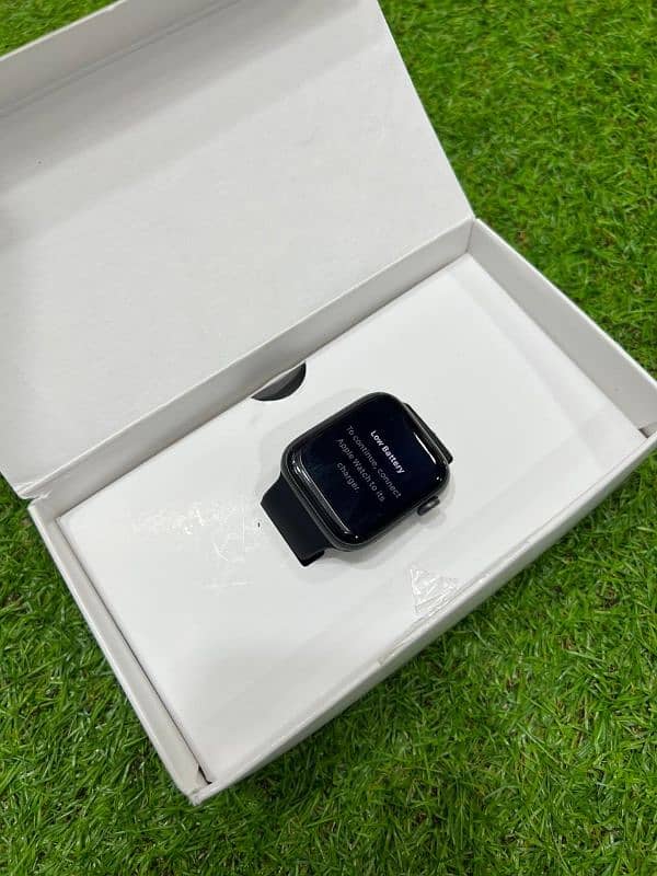 Apple watch series 6 44mm nike edition with Gps USA imported 8