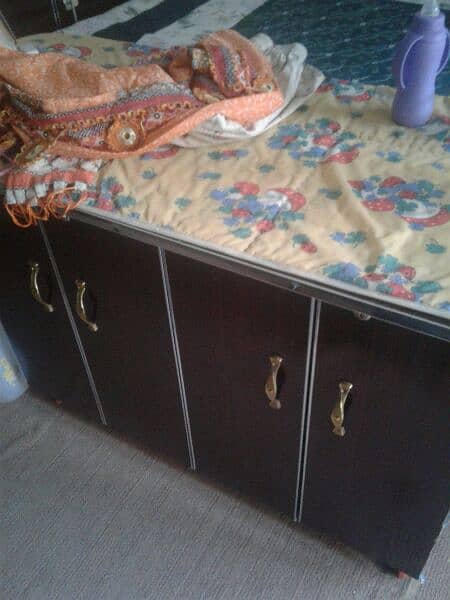 king size bed two side table dessing table and iron stand 7