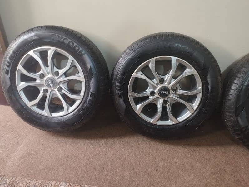 13 Inch 114 PCD Alloy Rims with Brand New Tyres 175/70/13 2