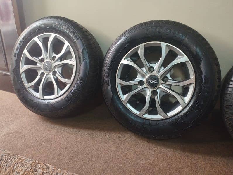 13 Inch 114 PCD Alloy Rims with Brand New Tyres 175/70/13 4