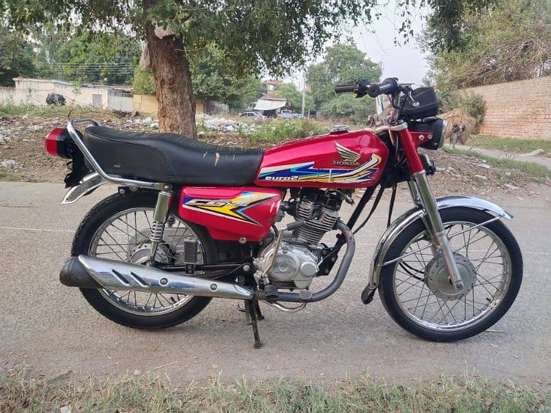 Honda 125 . . urgent sale ph # 03076349024 3