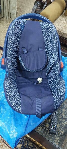 Baby Carry Cot 6