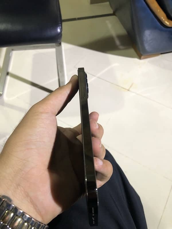 iphone 12 pro max 128 GB 10 by 10 2