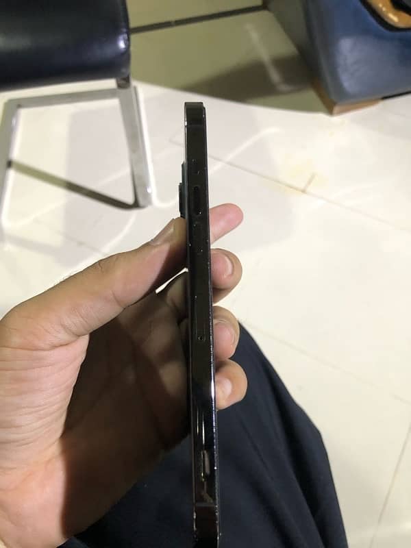 iphone 12 pro max 128 GB 10 by 10 4