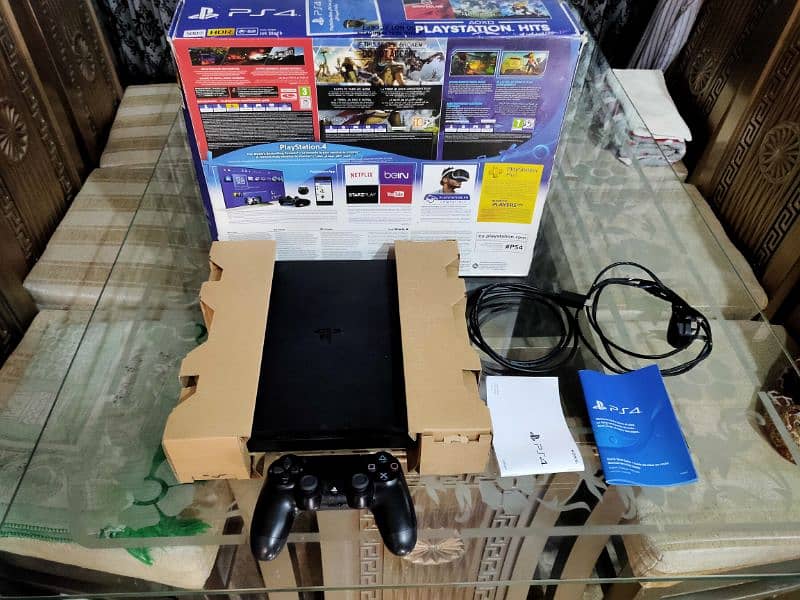 Ps4 slim 10/10 sealed 0