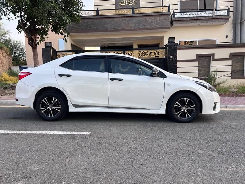 Toyota Altis Grande 2016 5