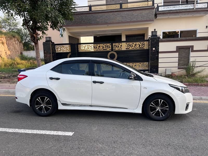 Toyota Altis Grande 2016 9