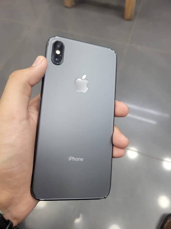 iphone xs max 1