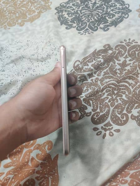 Huawei p20 lite ,honor 9c golden colour 3