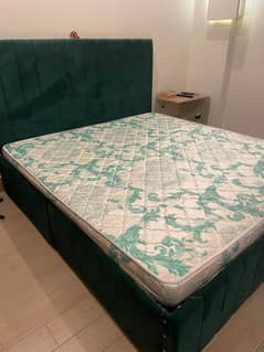 King Sized Bed + 4" Mattress