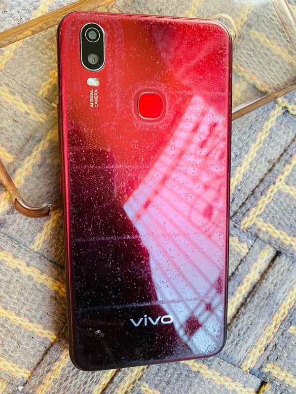 Vivo y11 4