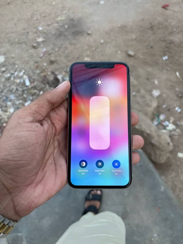 iPhone 11 Pro 1