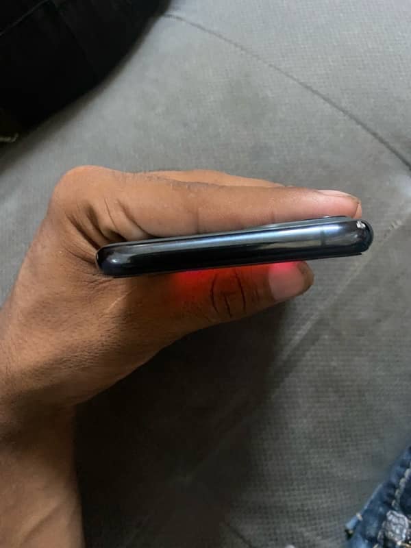 Iphone 11 pro 64 Gb non pta 5