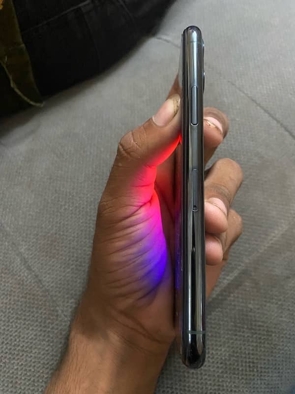 Iphone 11 pro 64 Gb non pta 7