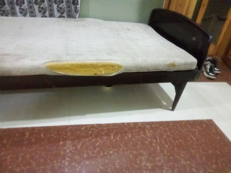 two single bed for sale with matress 5