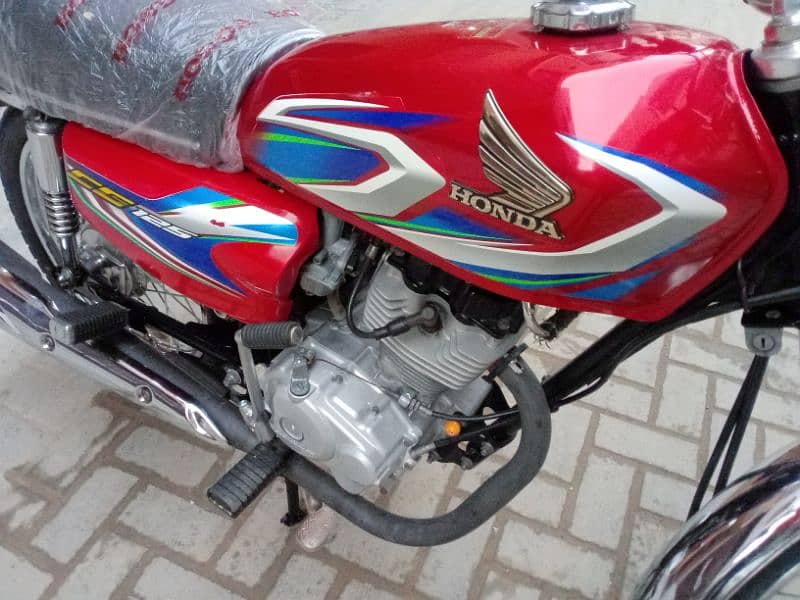 Honda 125 Karachi number 22 model 1