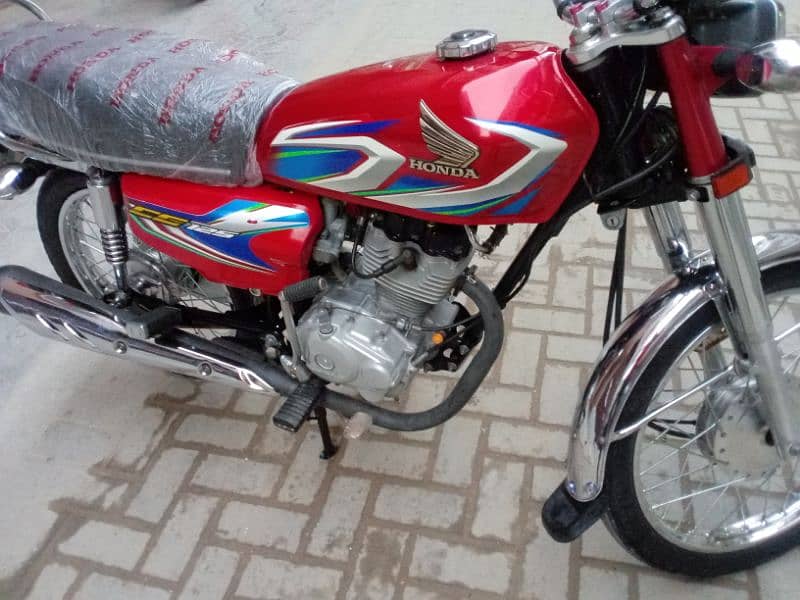 Honda 125 Karachi number 22 model 4