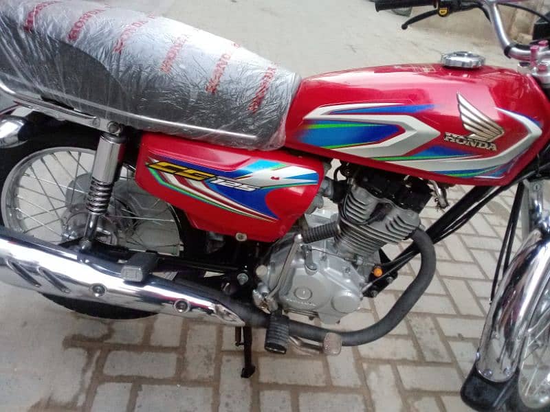 Honda 125 Karachi number 22 model 5