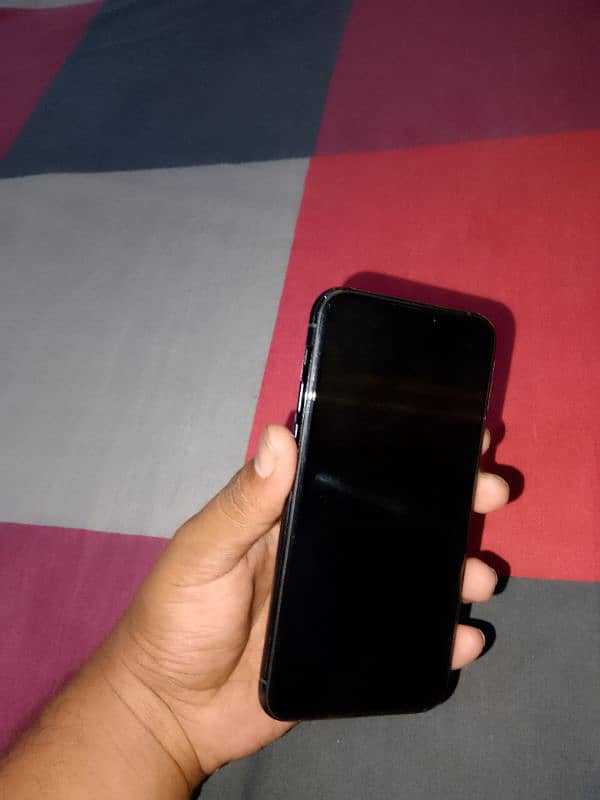 Iphone 11 pro (64 GB) 4