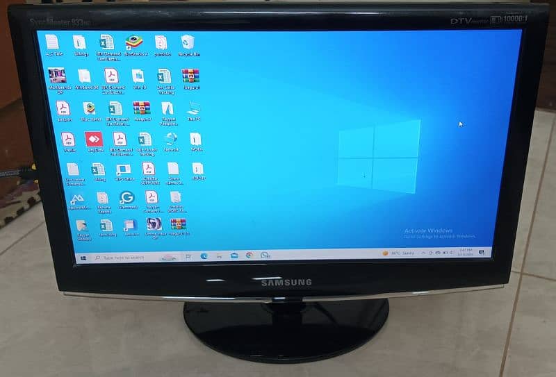 Samsung SyncMaster 933HDplus 18.5” LCD HDTV HDMI & Monitor 0