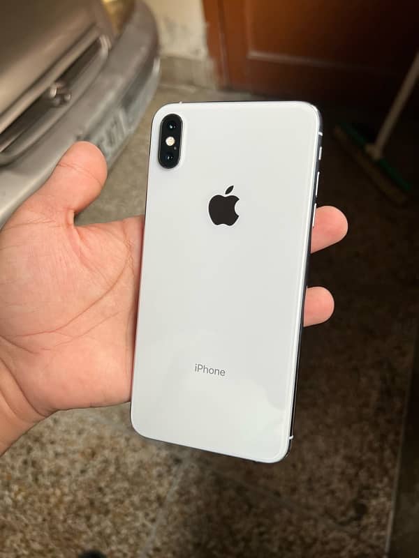 iphone xs max 256gb pta approved 0