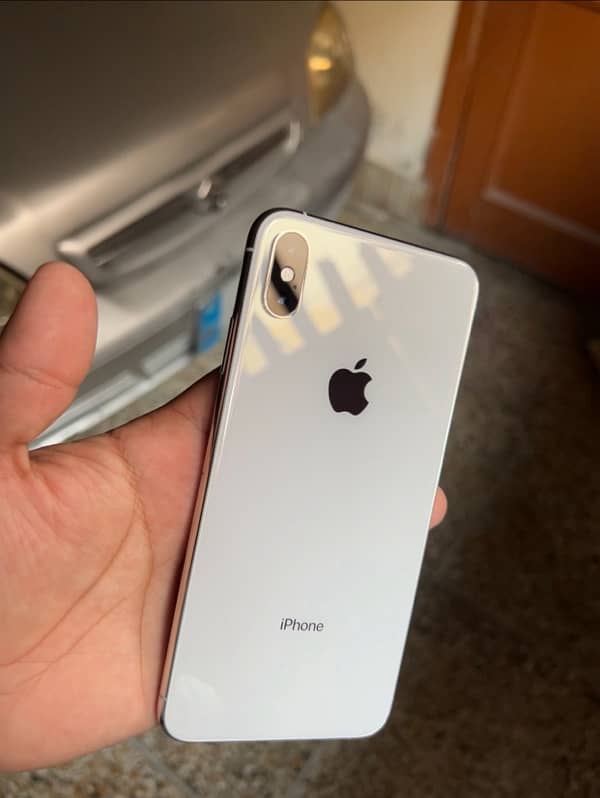 iphone xs max 256gb pta approved 1