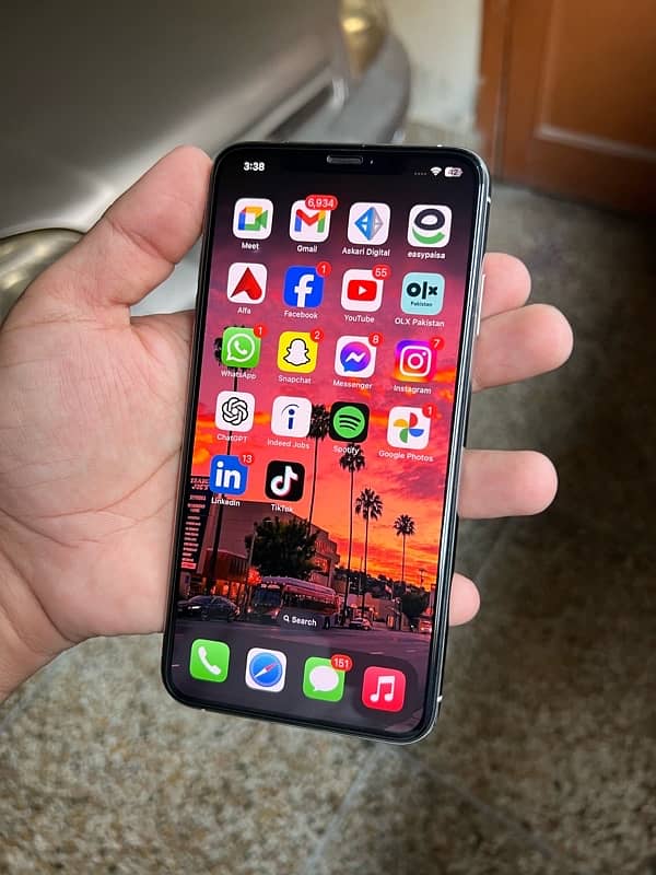 iphone xs max 256gb pta approved 8