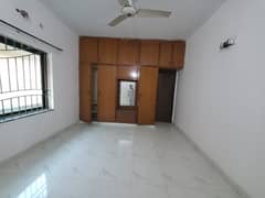 One Kanal Slighty Use Upper Portion Available For Rent in DHA Phase 3, Lahore Cantt